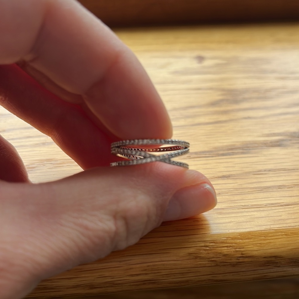 Silver ring - Picture 2 of 2